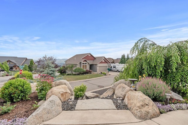 8918 E Clearview Ln, Spokane, WA 99217 - view of front of property with a residential view