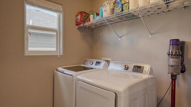 7169 S Parkridge Blvd, Spokane, WA 99224 - laundry area featuring washer and dryer