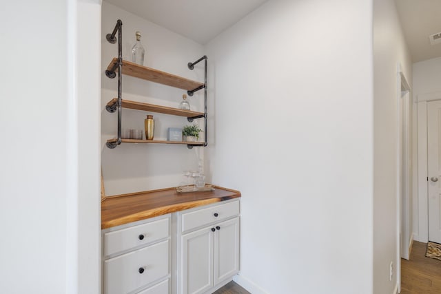 1024 W Staples Rd, Post Falls, ID 83854 - bar with wood finished floors