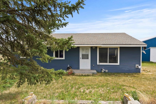2510 N Rambo Rd, Spokane, WA 99224 - view of front facade featuring a front yard and a shingled roof