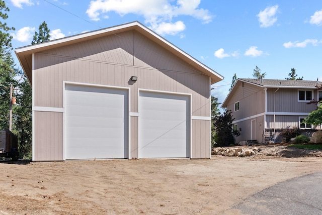 5321 Pinebrook Ct, Spokane, WA 99206 - view of detached garage