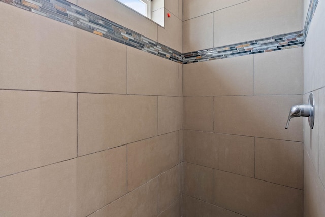 17309 E Baldwin Ave, Spokane Valley, WA 99016 - bathroom view of tiled shower