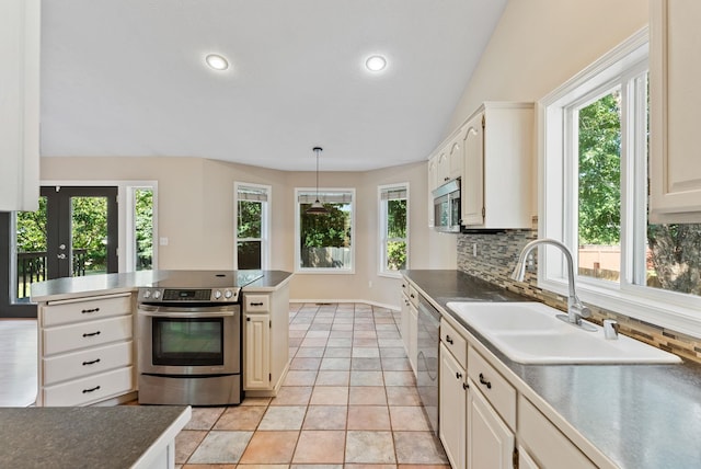 5714 S Sycamore St, Spokane, WA 99223 - photo 9