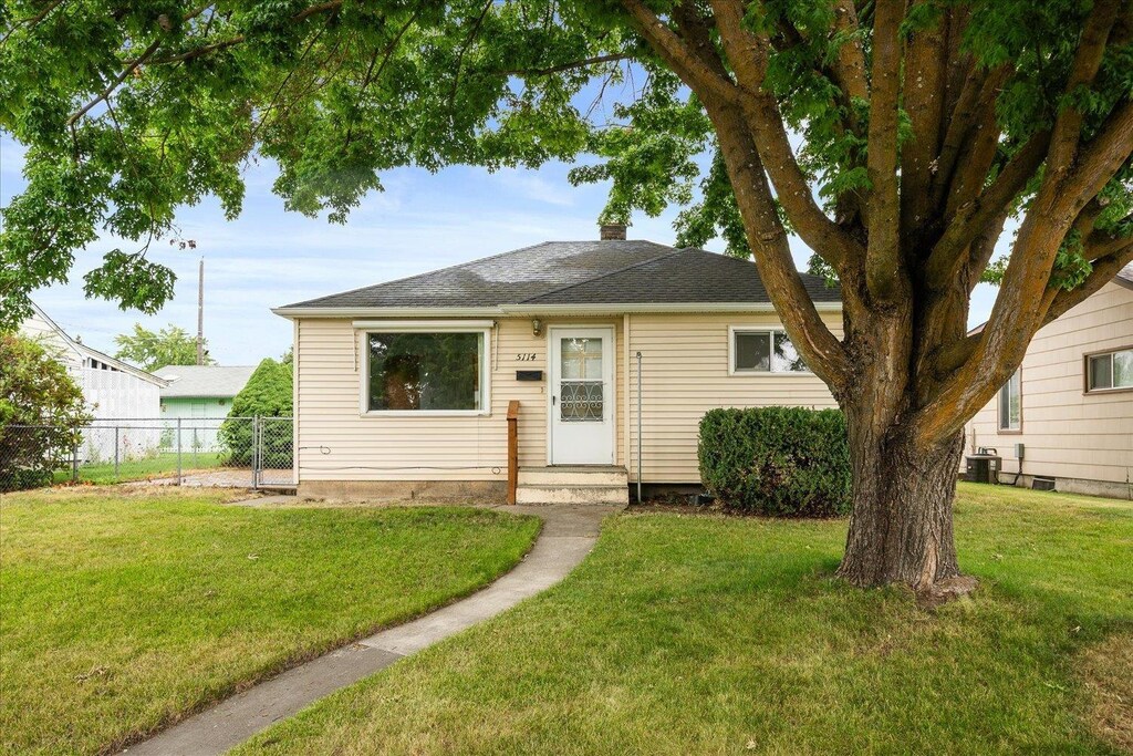 5114 N Elgin St, Spokane, WA 99205 - photo 1