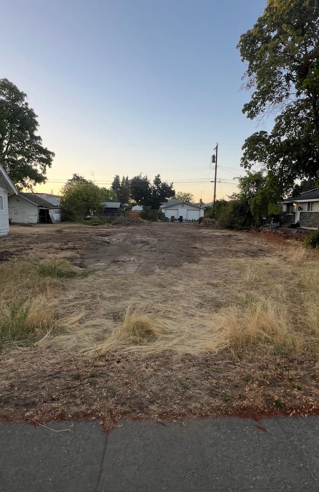 37 E Everett Ave, Spokane, WA 99207 - photo 3