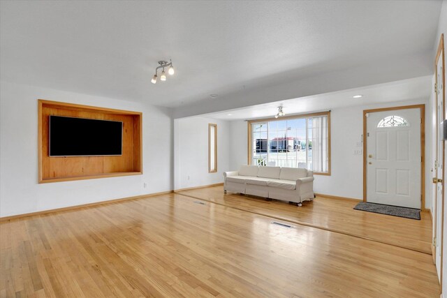 6227 N Elm St, Spokane, WA 99205 - photo 7