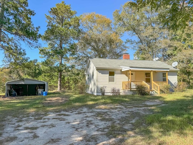 view of front facade featuring a carport