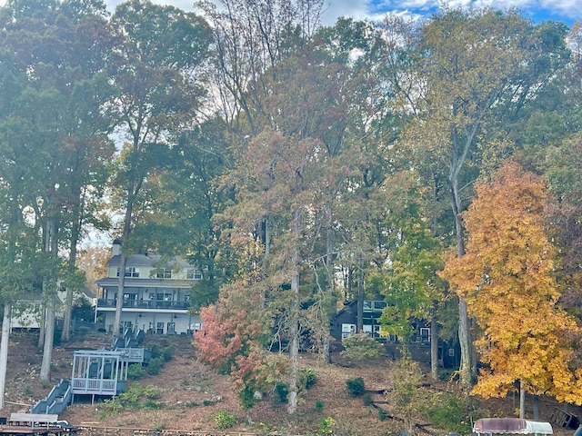 aerial view of property and surrounding area