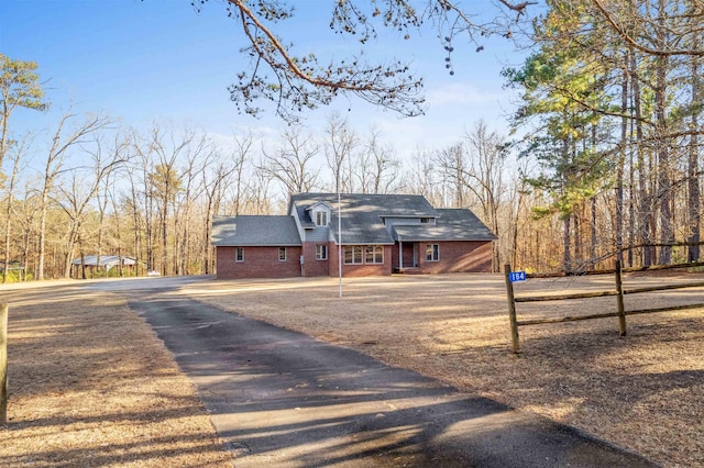 view of front of property