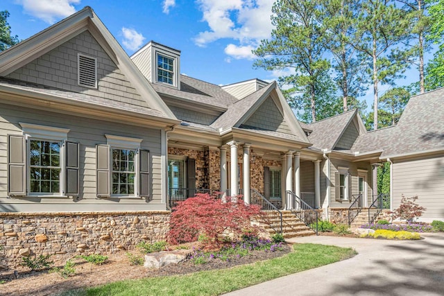 view of front of house featuring a porch