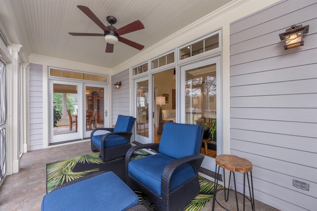 view of patio with ceiling fan and covered porch