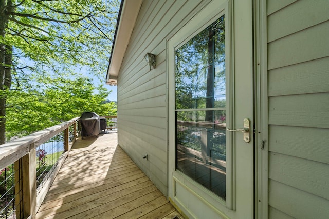 184 Crooked Creek Bay Rd, Eatonton, GA 31024 - deck with area for grilling