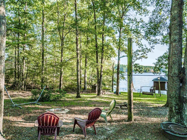 view of yard with a water view