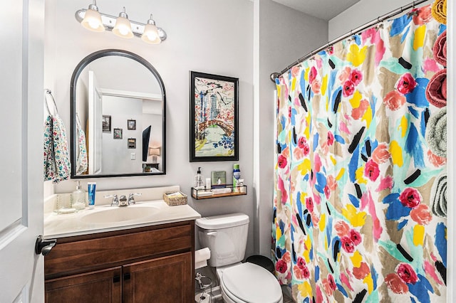 1000 Eight Knot Ct, Greensboro, GA 30642 - bathroom with vanity, toilet, and a shower with curtain