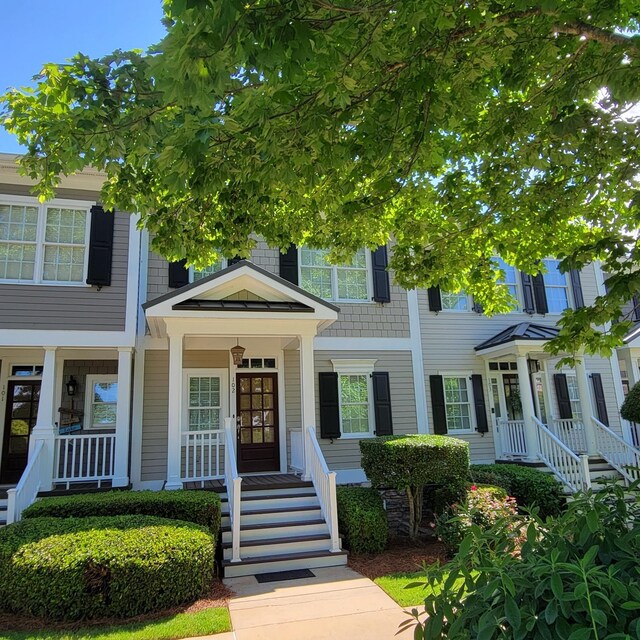 view of front of house with covered porch