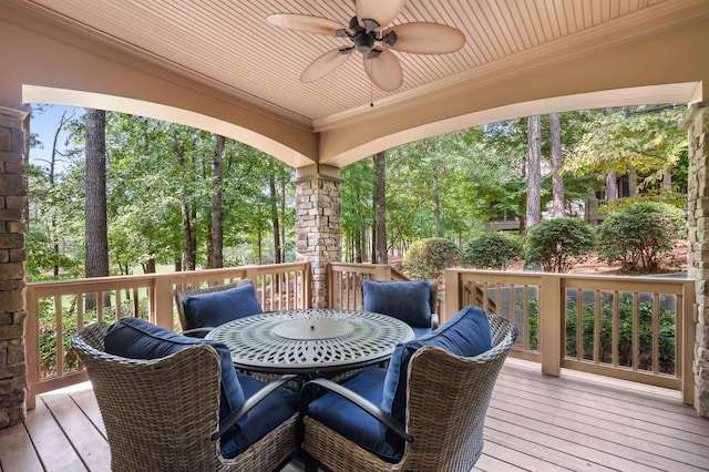 deck with ceiling fan