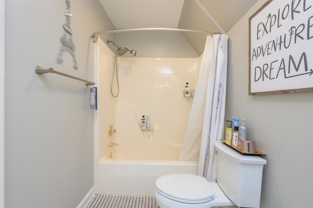 1811 Snug Harbor Dr, Greensboro, GA 30642 - bathroom featuring toilet and shower / tub combo with curtain