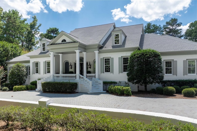 view of front facade with a porch