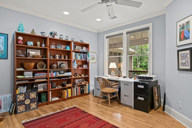 office featuring a ceiling fan, ornamental molding, light wood-style floors, baseboards, and recessed lighting