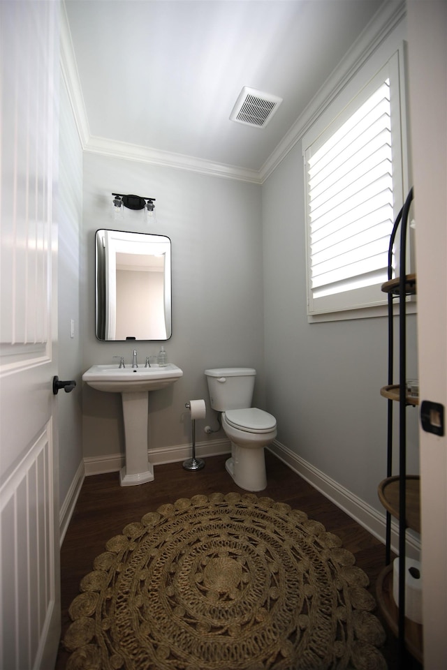 1060 Legend Dr, Greensboro, GA 30642 - bathroom featuring wood finished floors and crown molding