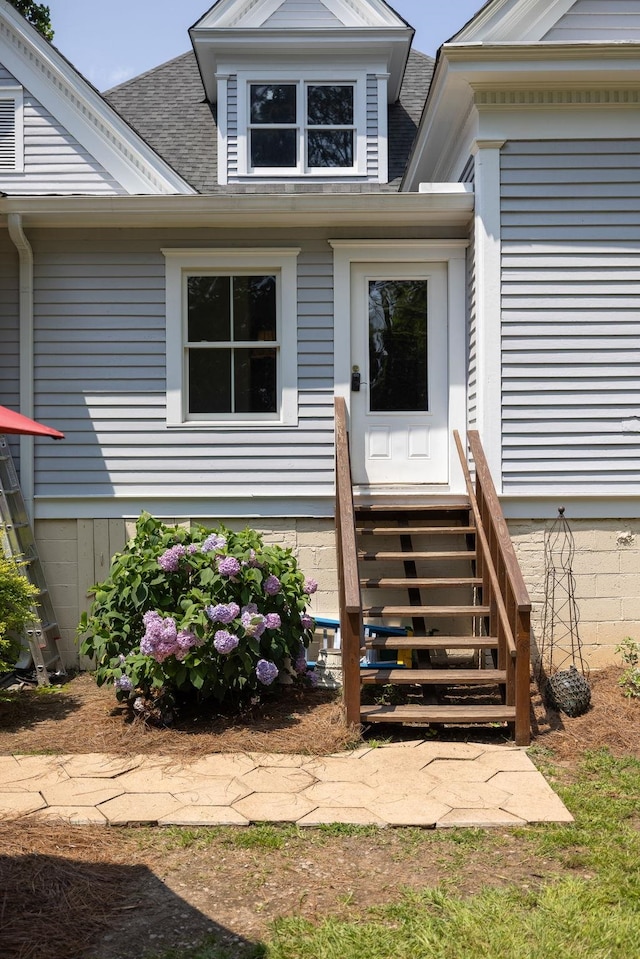 406 Madison Ave, Eatonton, GA 31024 - property entrance with roof with shingles