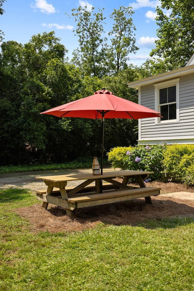 406 Madison Ave, Eatonton, GA 31024 - view of green lawn