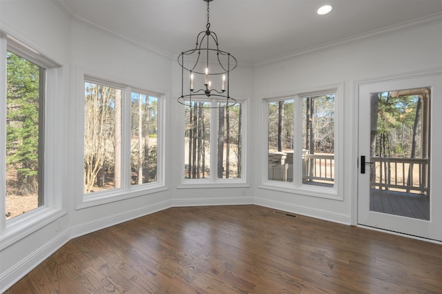 unfurnished sunroom with a chandelier and visible vents