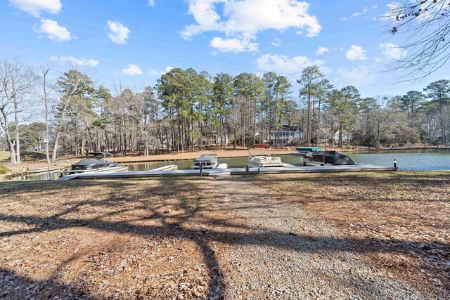 view of yard featuring a water view