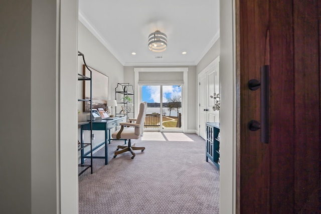 carpeted home office featuring baseboards, ornamental molding, visible vents, and recessed lighting