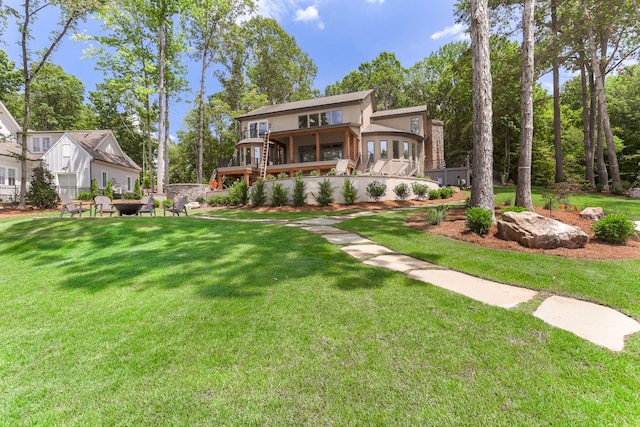 exterior space featuring a front yard