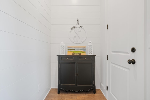 room details featuring wood-type flooring