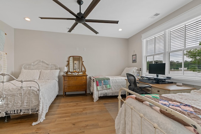 113 Daisy Trl, Milledgeville, GA 31061 - bedroom with visible vents, ceiling fan, recessed lighting, and light wood finished floors