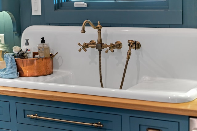 113 Daisy Trl, Milledgeville, GA 31061 - interior details featuring a freestanding bath