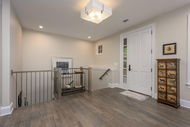 1181 Lockets Trl, Greensboro, GA 30642 - foyer featuring wood finished floors, recessed lighting, and baseboards