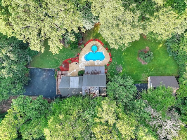 243 Riverbend Dr, Eatonton, GA 31024 - aerial view of property and surrounding area featuring a pool
