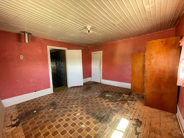 view of tiled spare room