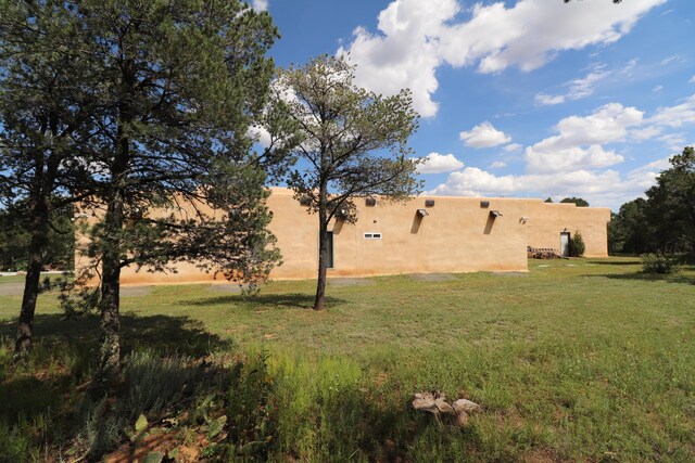112 Ten Pines Rd, Torreon, NM 87061 - view of green lawn