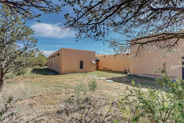 112 Ten Pines Rd, Torreon, NM 87061 - view of yard