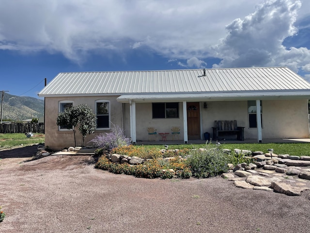 view of front of property