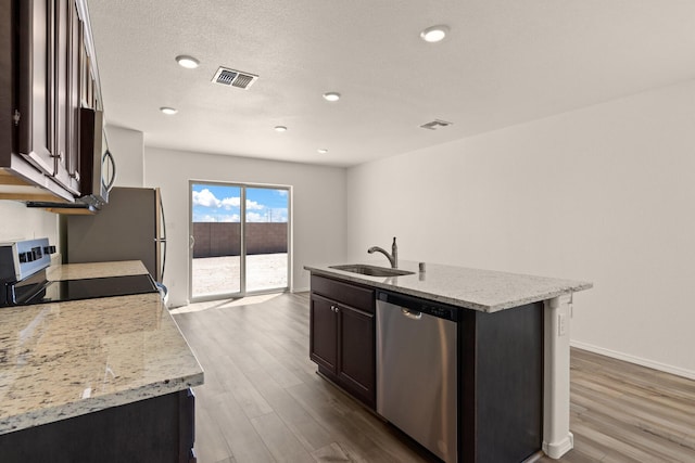 spare room with carpet and ceiling fan