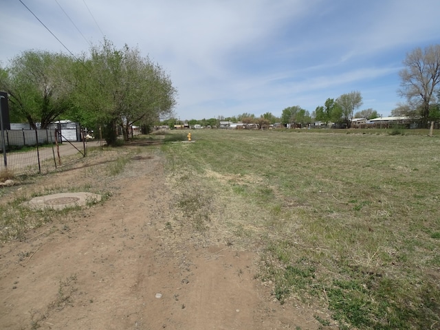 Listing photo 3 for 926 Oak St, Bernalillo NM 87004