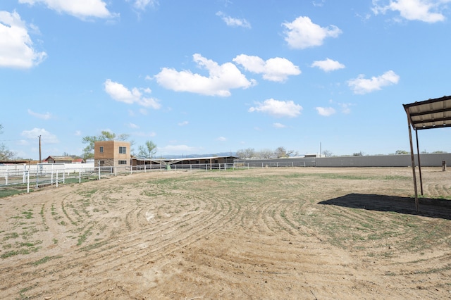 view of yard featuring a rural view