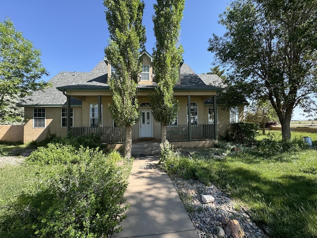 view of front of property featuring a porch