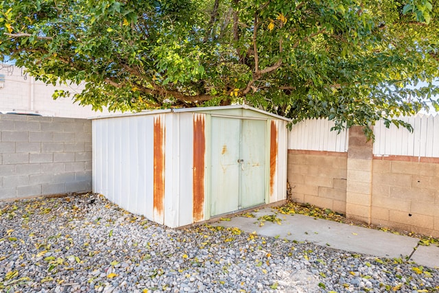 view of outbuilding