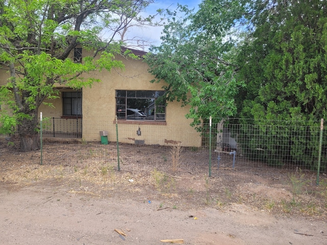 view of home's exterior