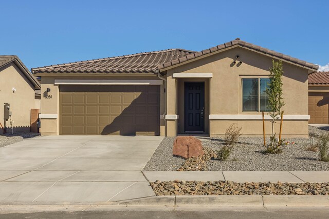 view of front facade with a garage