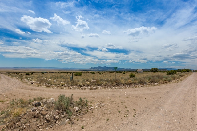 Listing photo 3 for 96 Sugarloaf Trl, Datil NM 87821