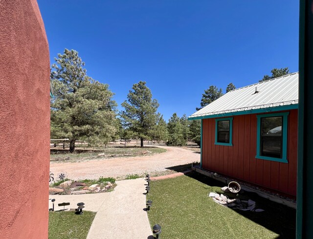 787 Timberlake Rd, Ramah, NM 87321 - sunroom with vaulted ceiling and ceiling fan