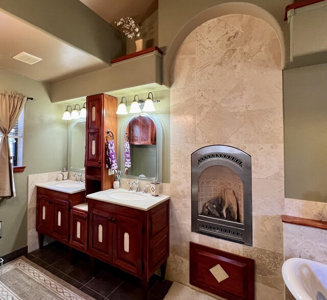 787 Timberlake Rd, Ramah, NM 87321 - bathroom featuring a textured wall and a stall shower
