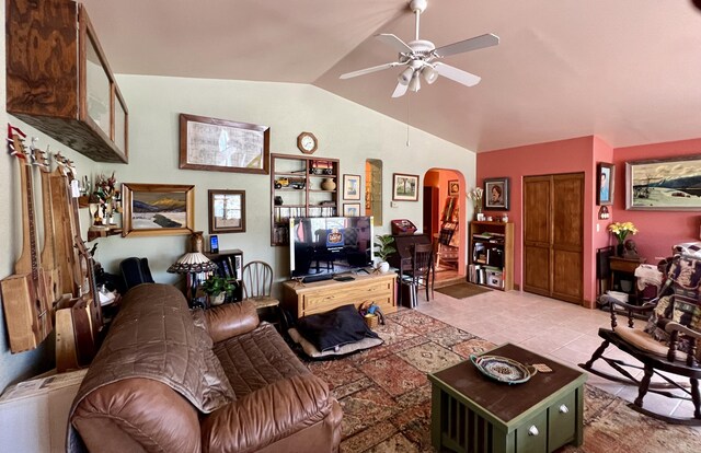 787 Timberlake Rd, Ramah, NM 87321 - living room with arched walkways, vaulted ceiling, and a ceiling fan